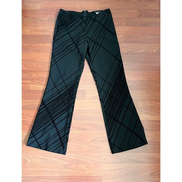 579 Women’s Black Pants with Shimmering Velvet Pattern - Picture 1 of 8